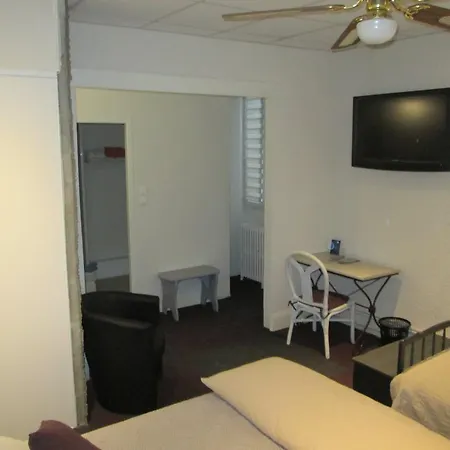 Theodore Hotel 3*