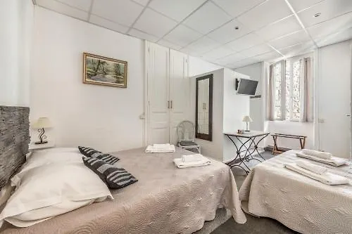 Hotel Théodore 3*
